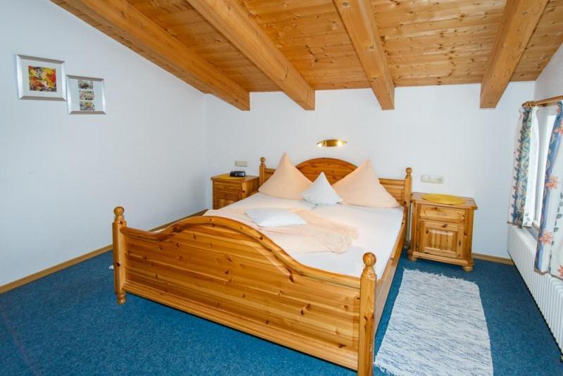 Café Chiemgau und Gästehaus Ruhpolding Esterno foto