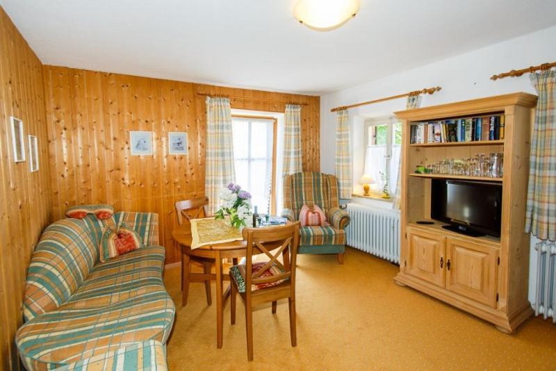 Café Chiemgau und Gästehaus Ruhpolding Esterno foto