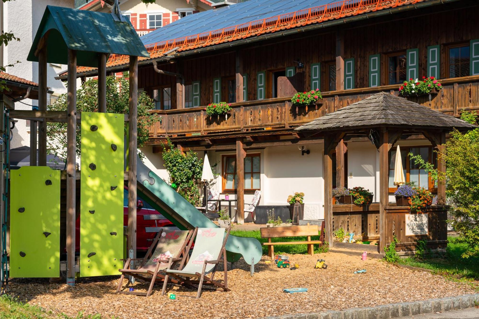 Café Chiemgau und Gästehaus Ruhpolding Esterno foto